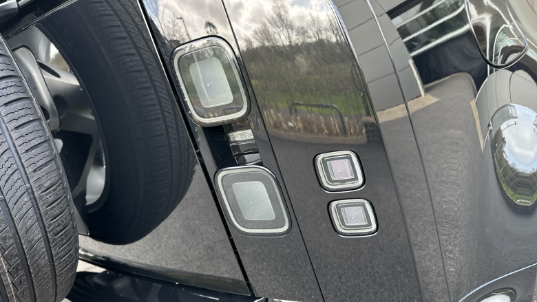 Land Rover Defender 3.0 D350 X-Dynamic SE 110 5dr Auto Diesel Estate